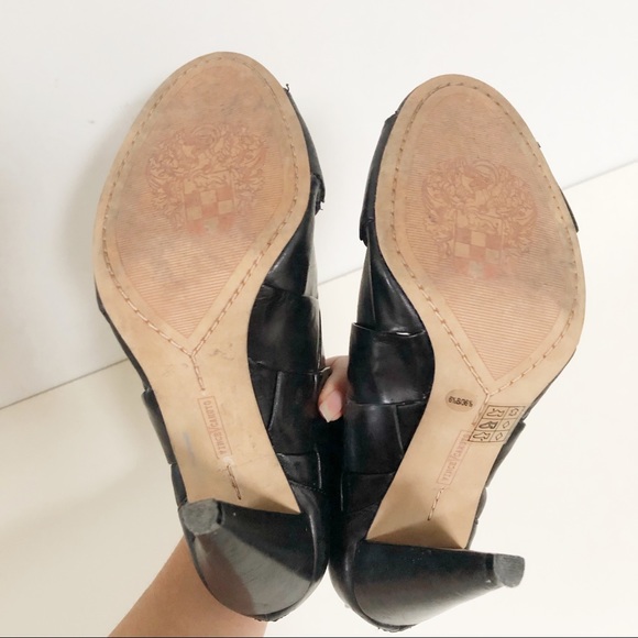 Vince Camuto quilted leather open toe shoes - Picture 6 of 7